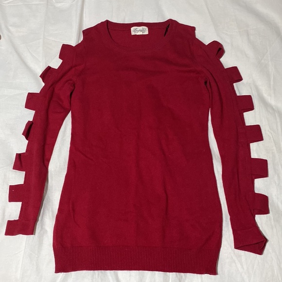 Forever 21 cutout sleeve sweater top - Picture 3 of 4